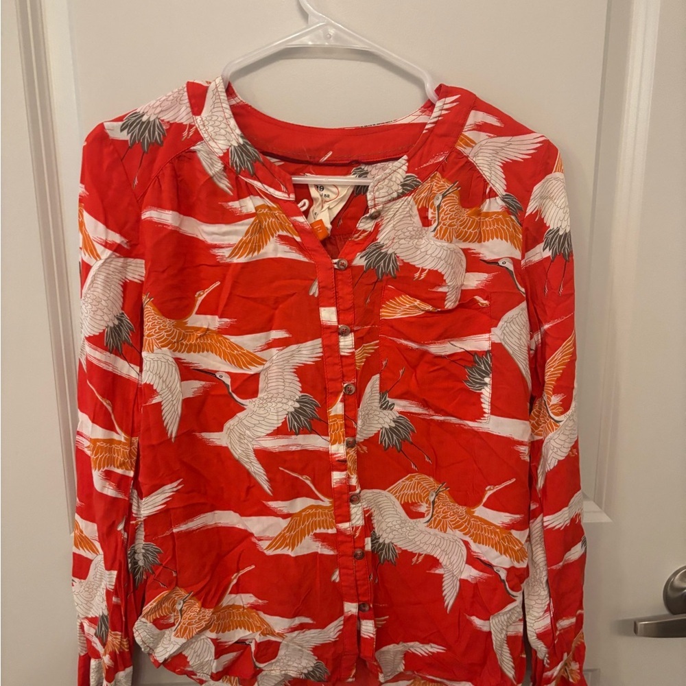 52 Conversations Anthropologie Limited Edition button down red bird top size 4
